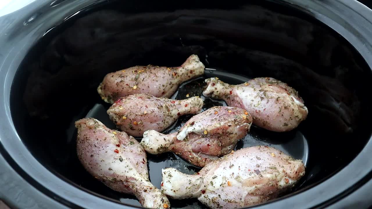 Italian Garlic Chicken Recipe In Crock Pot - Heavenly Recipes