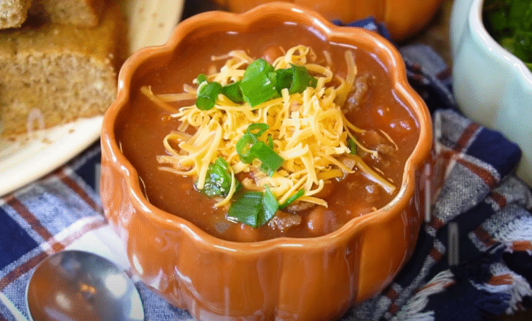 Slow Cooker Pumpkin Chili: A Cozy and Hearty Fall Meal
