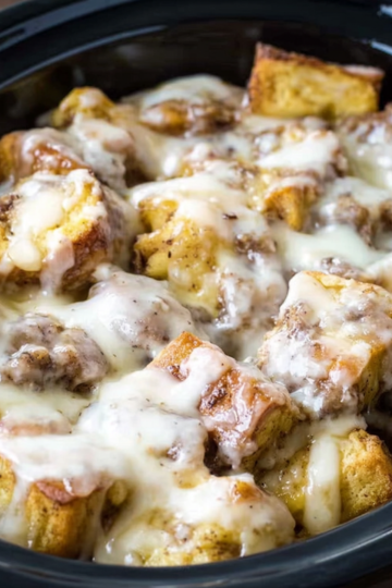 Crock Pot Cinnamon Roll Casserole