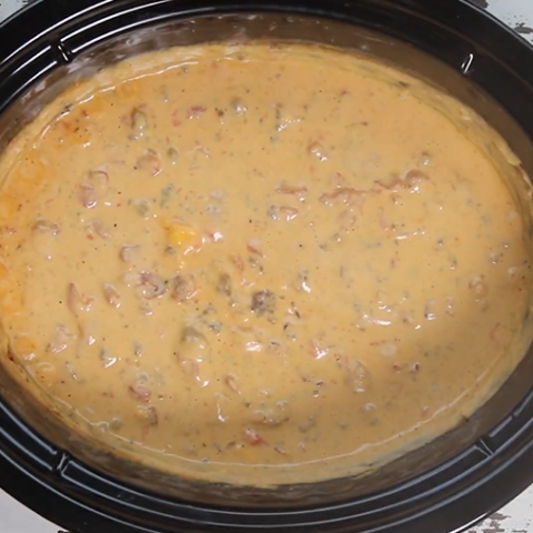 Slow Cooker Cheeseburger Dip