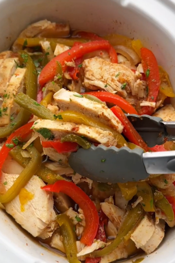 Slow Cooker Chicken Fajitas
